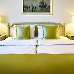 Hotel Parkhotel 5*