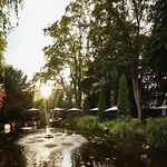 Отель Parkhotel