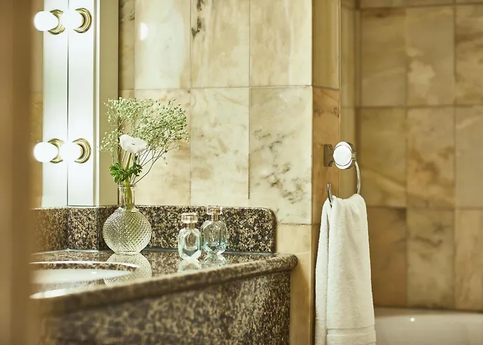 居特斯洛公园酒店 居特斯洛