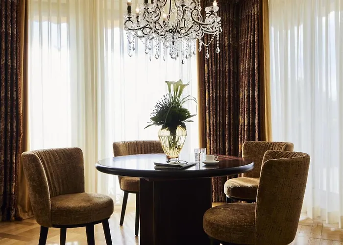 Hotel Parkhotel 5*